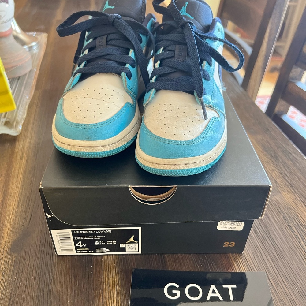 Air Jordan 1 Low (GS) size 4Y